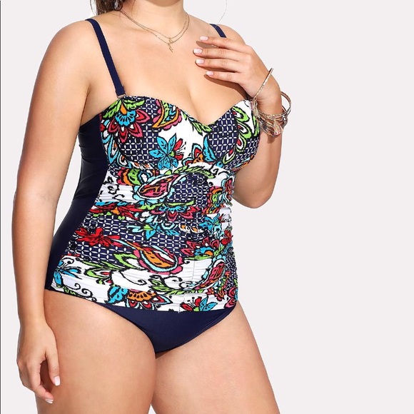 🆕➕Open back floral plus one piece swimsuit - Picture 2 of 6